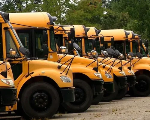 88076603-3f34-45b1-b62d-259170a88be4-large16x9_schoolbusescaptioned